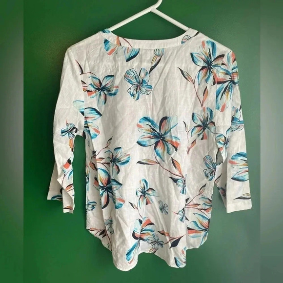 CLEARANCE! Van Heusen Tropical Cruise Top Blouse EUC! Size Medium - Picture 3 of 4